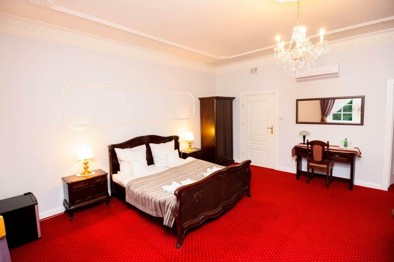 Hotel Dwor Sójki Esterno foto