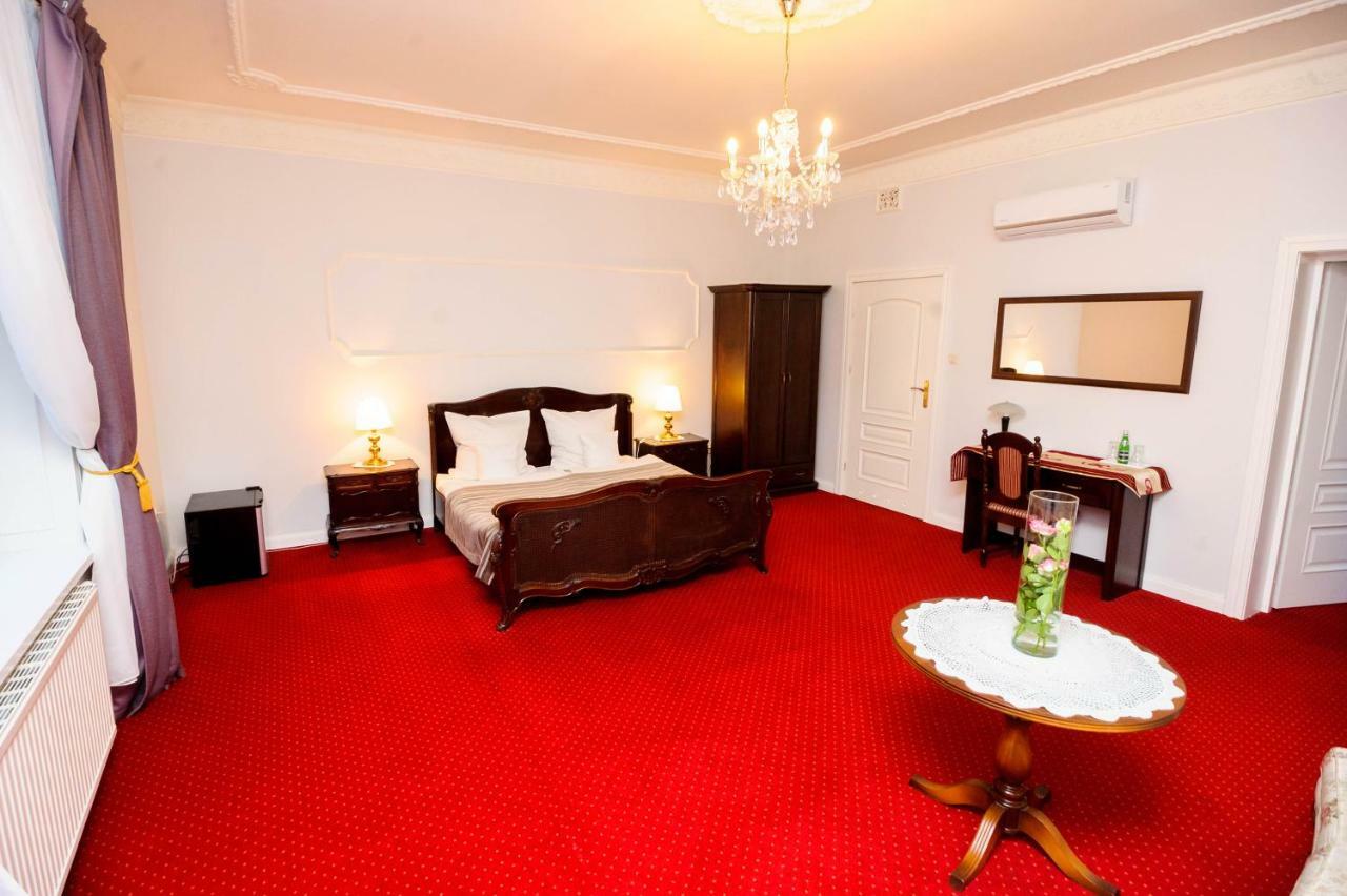 Hotel Dwor Sójki Esterno foto